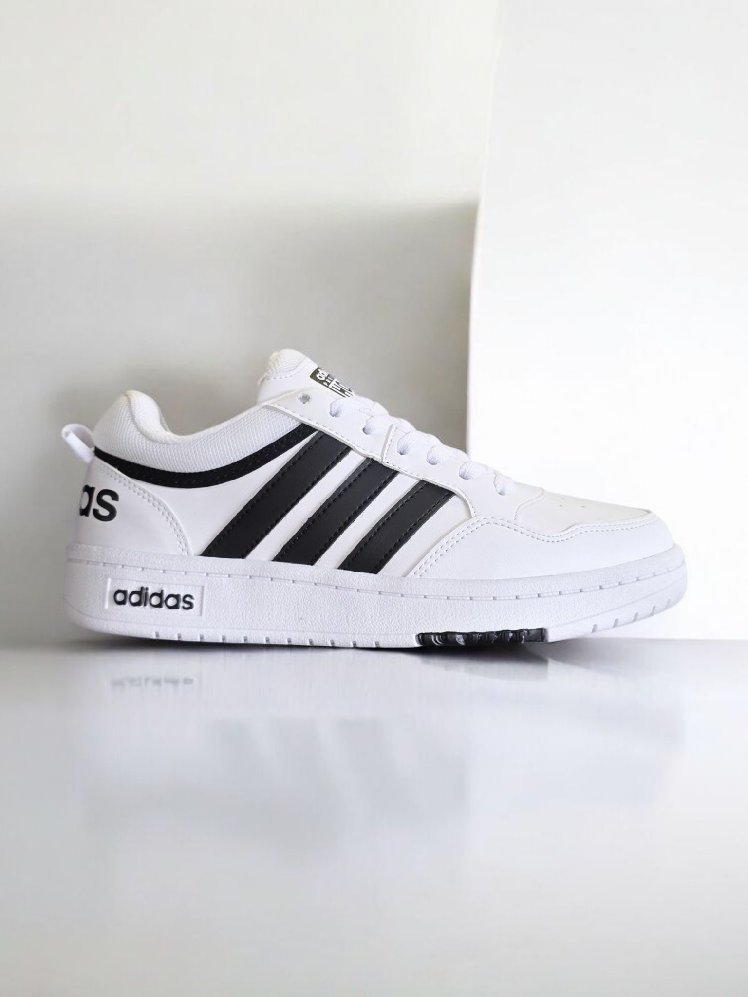 Adidas Hoops 2.0