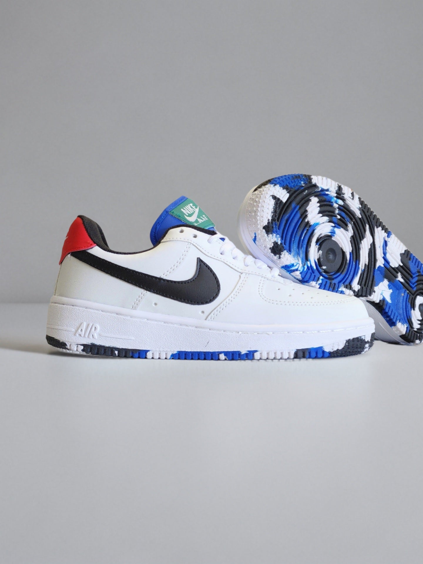 Nike Air Force 1