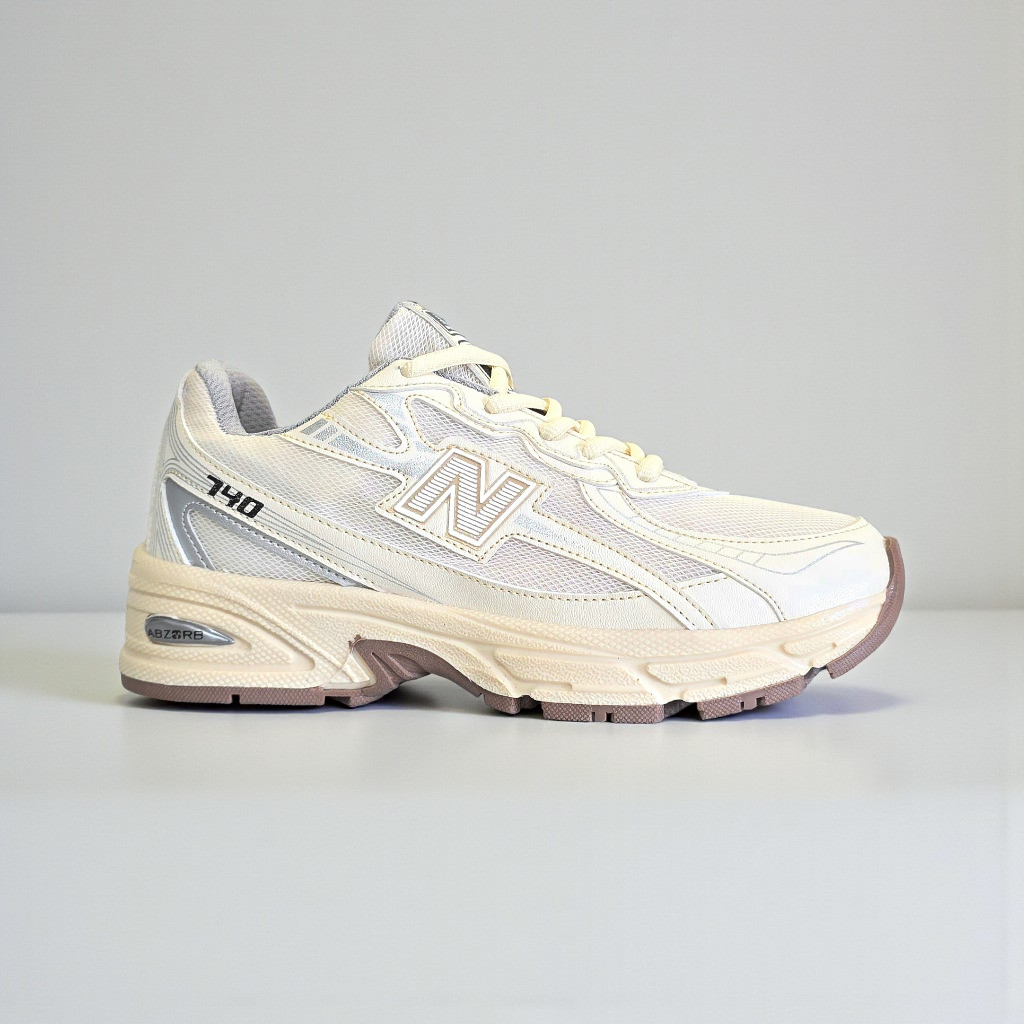 New Balance 740