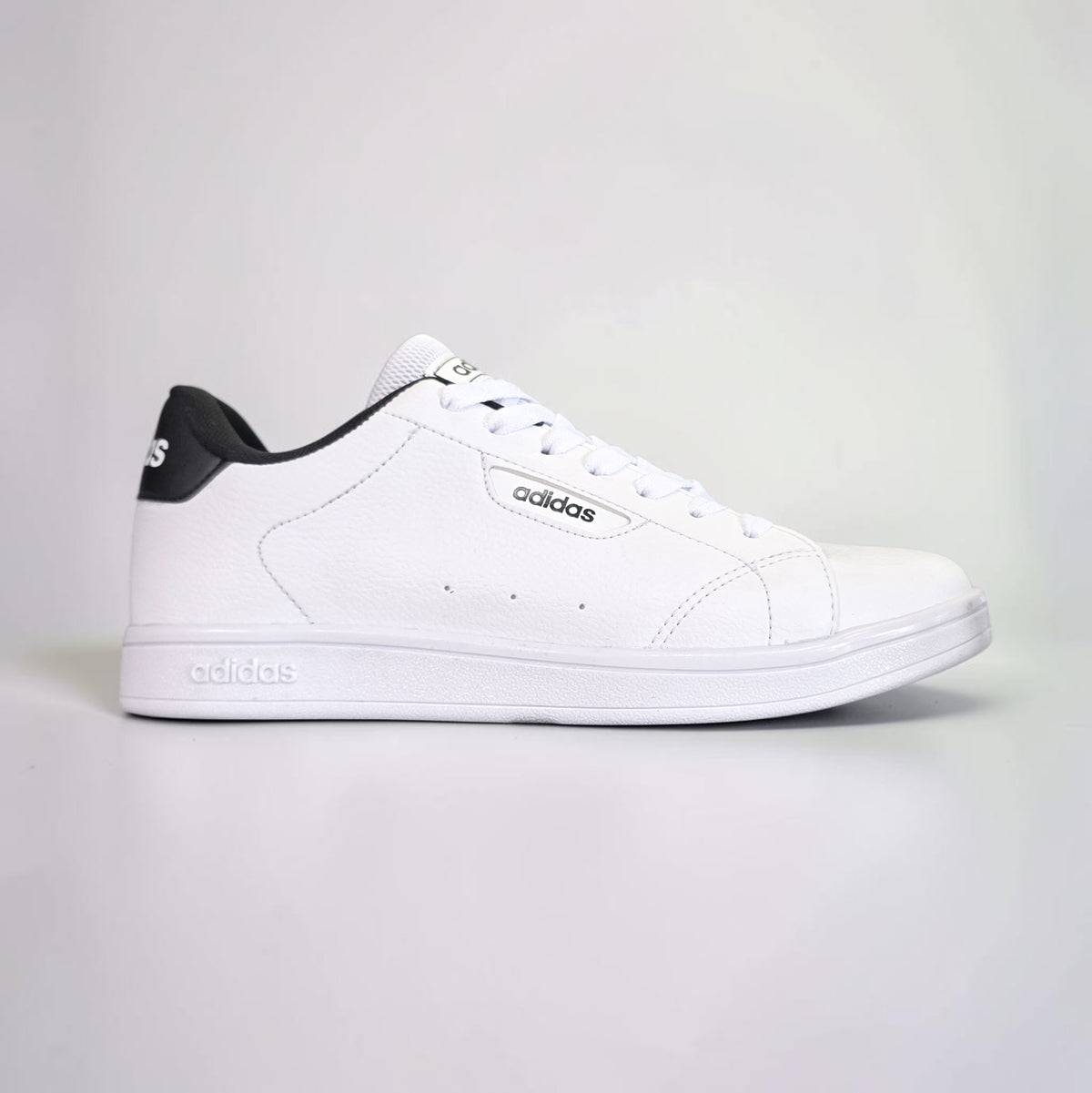 Adidas Urban Court