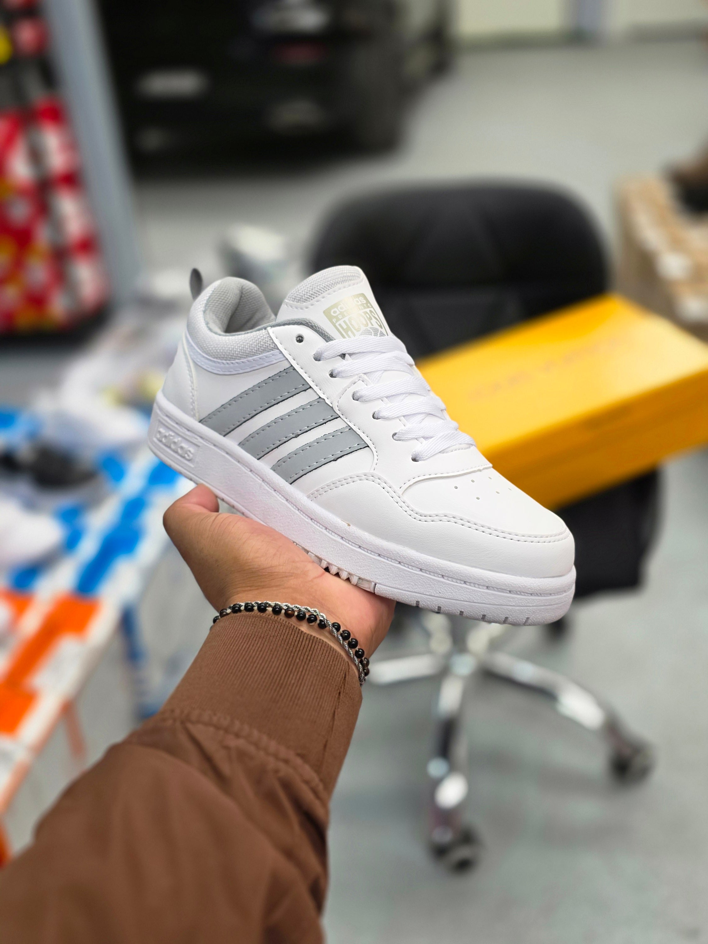 Adidas Hoops 2.0