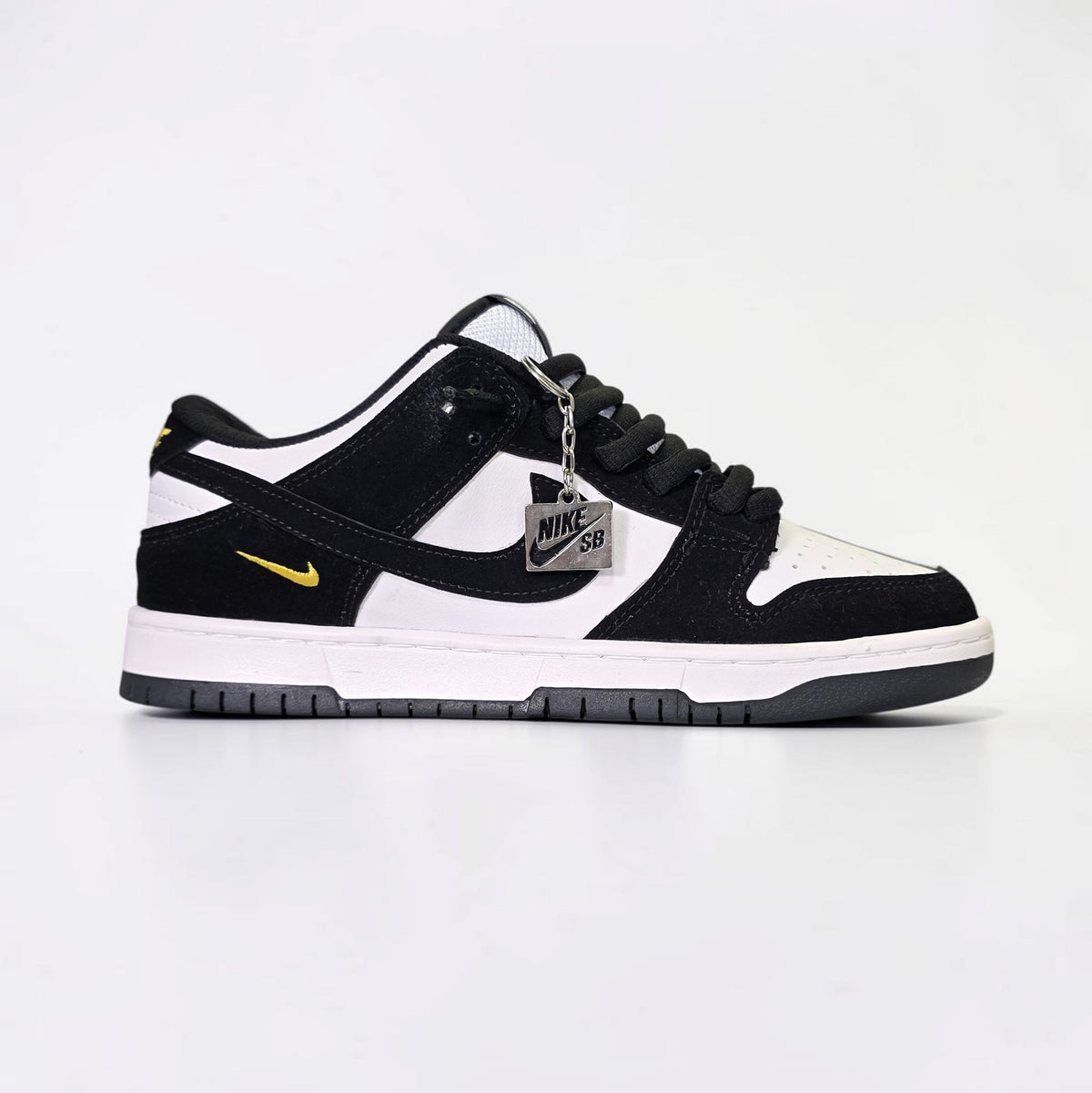 Nike SB Dunk Low