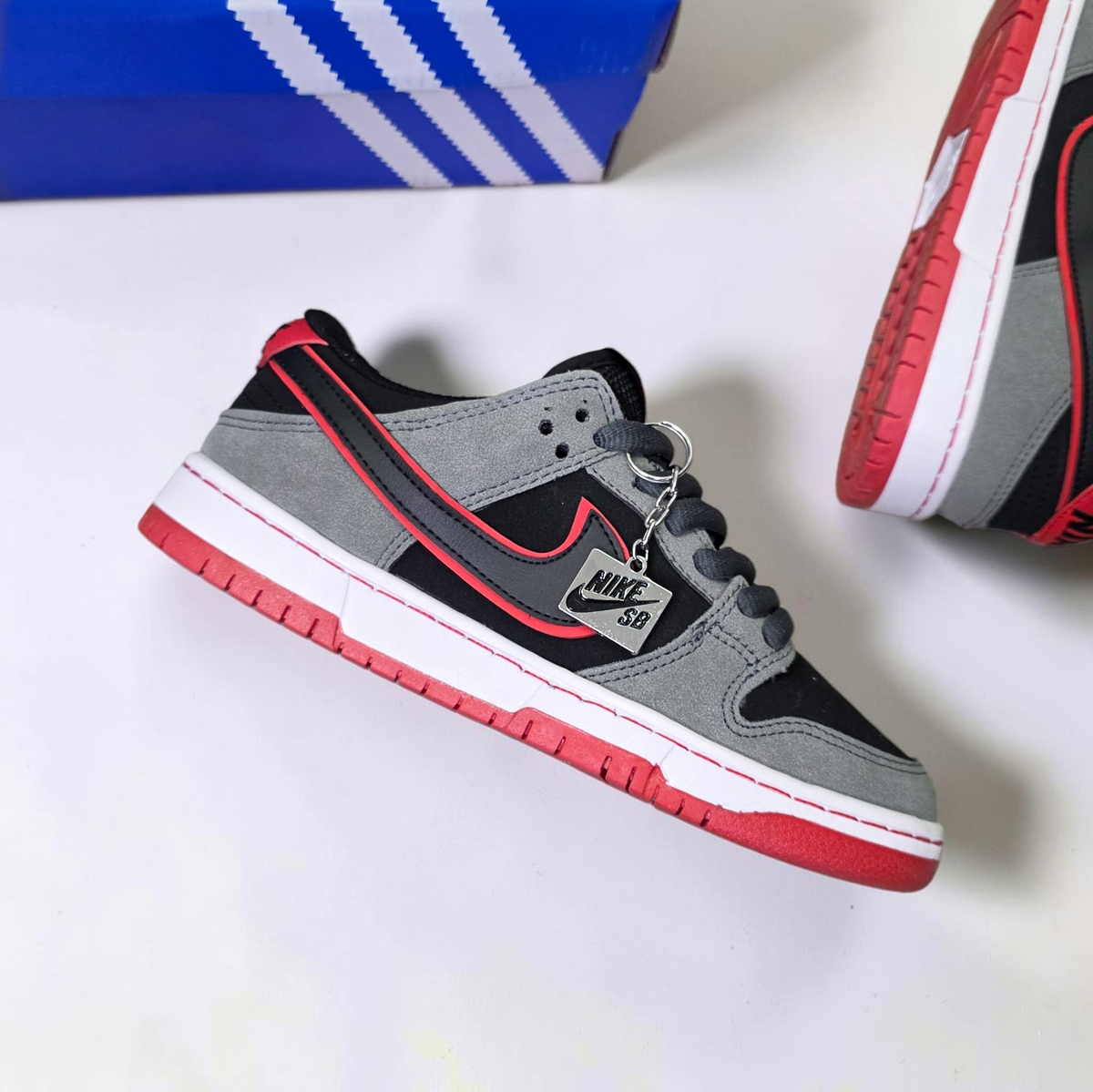 Nike SB Dunk Low