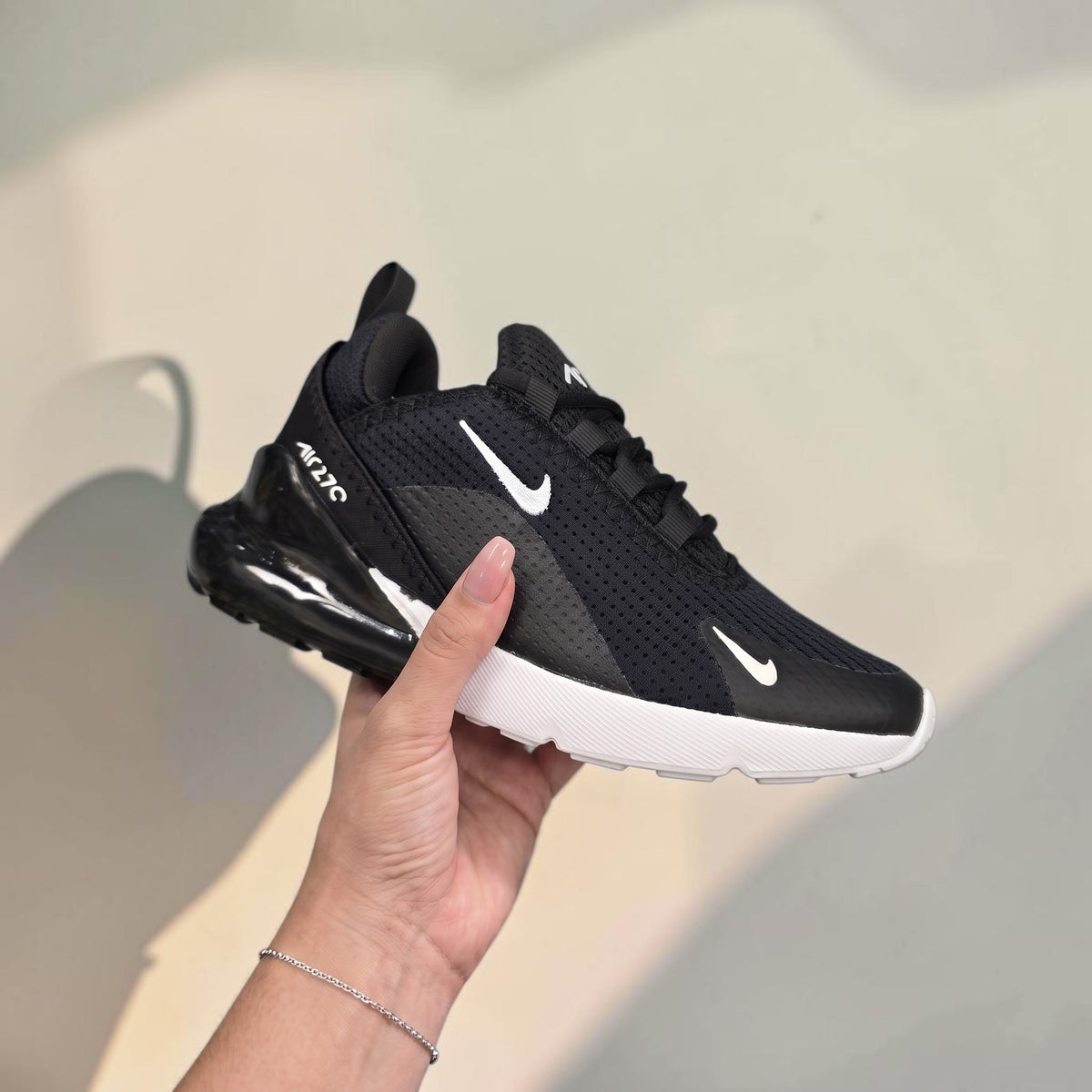 Nike Air Max 270
