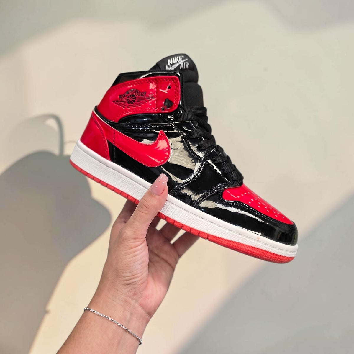 Jordan 1 Mid