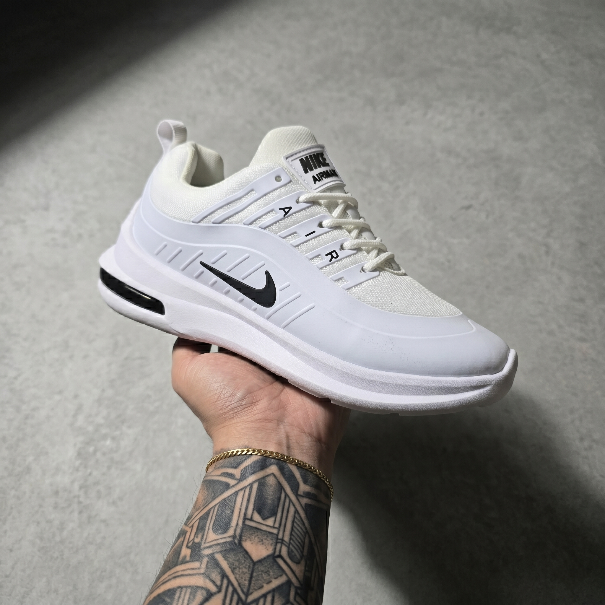 Nike Air Max Axis