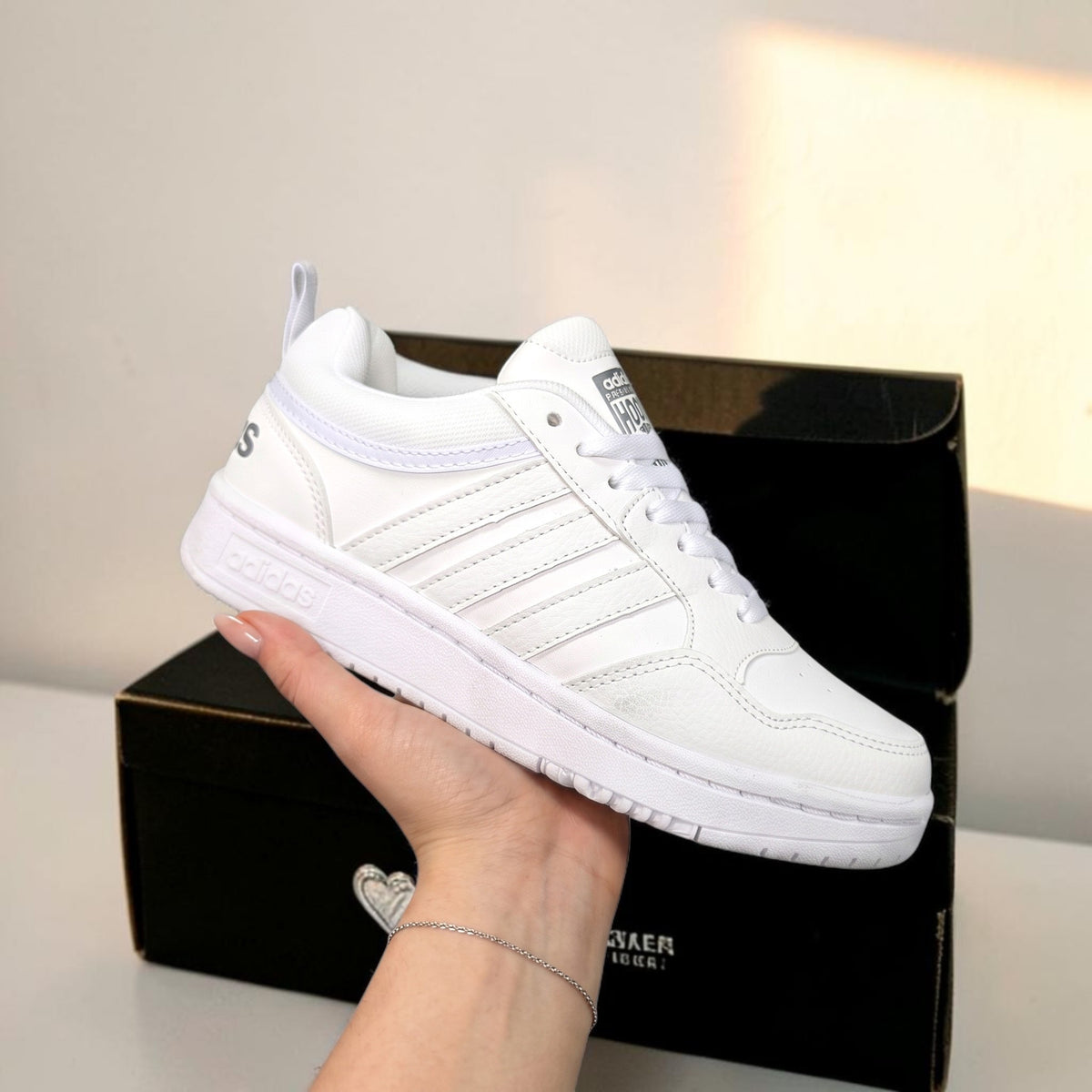 Adidas Hoops 2.0