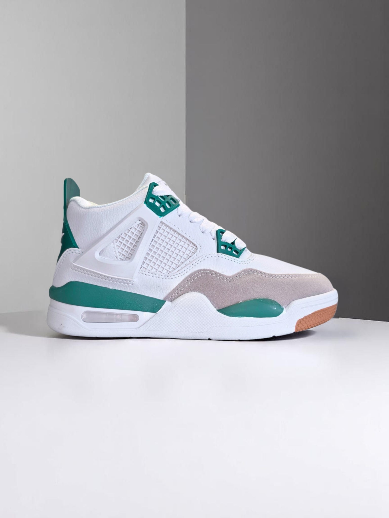 Jordan 4 SB