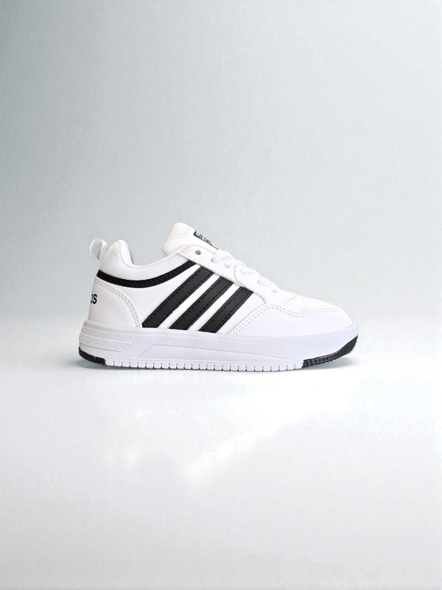 Adidas Hoops Kids [15/17]