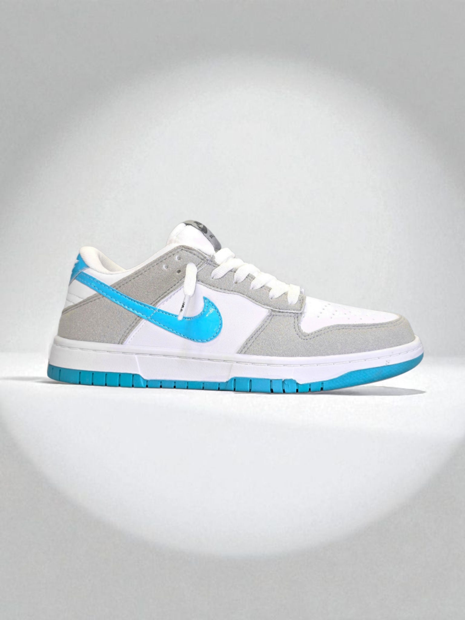 Nike SB Dunk Low
