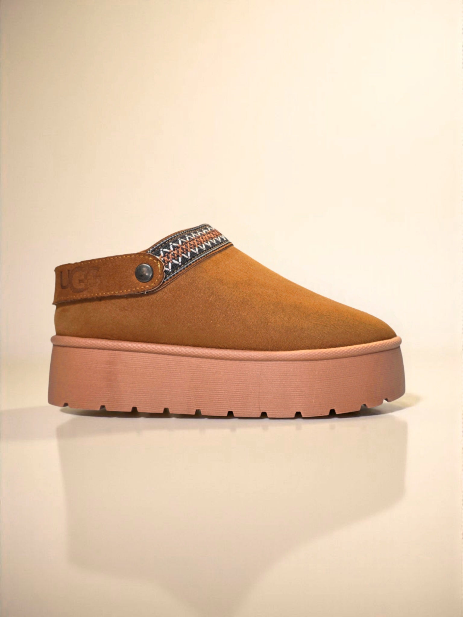 UGG