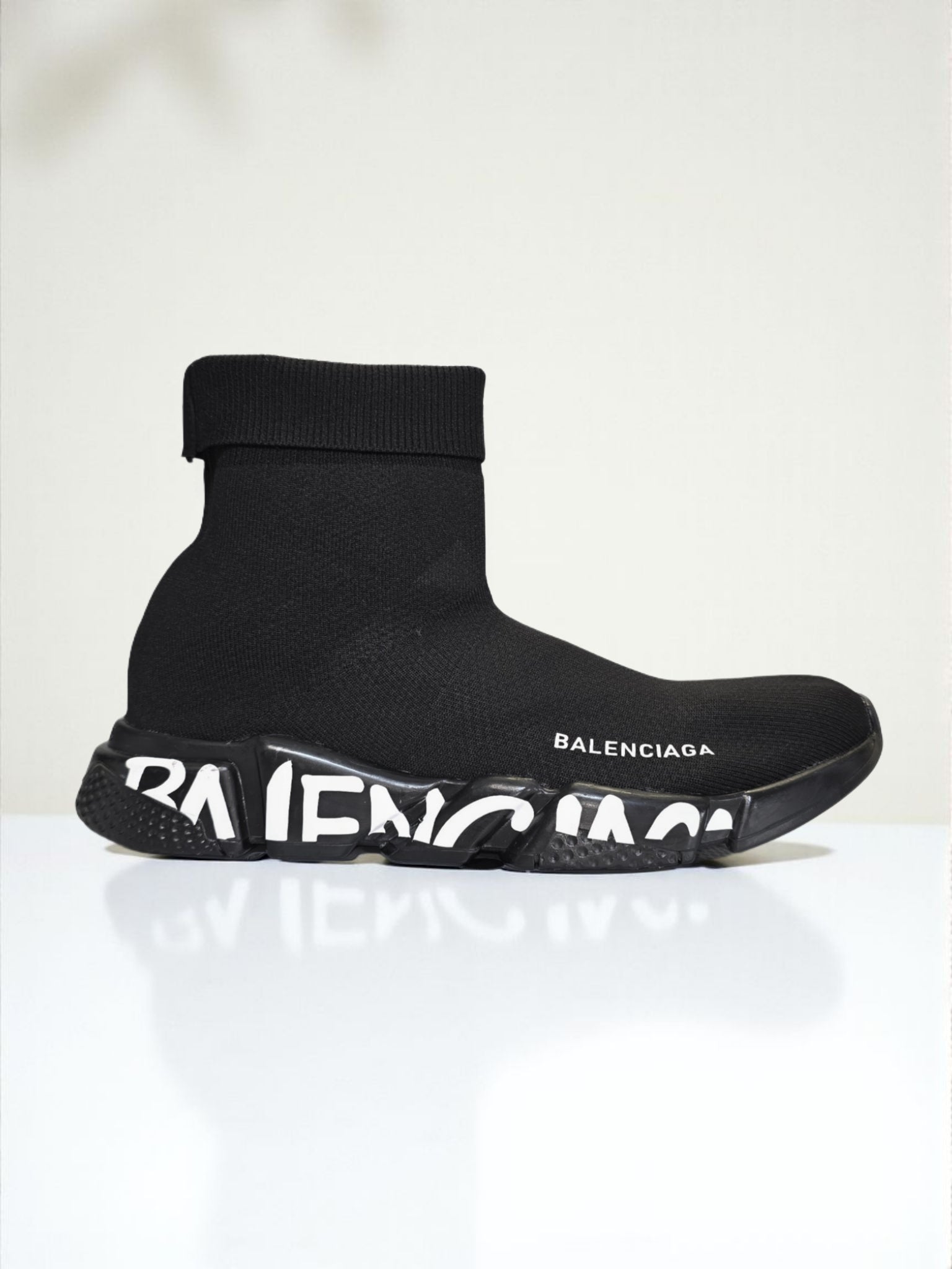 BALENCIAGA