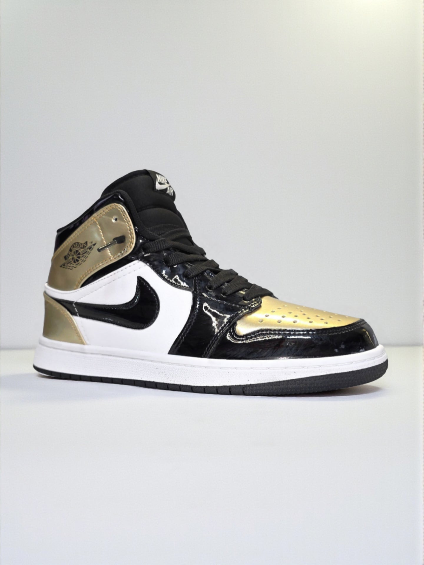 Jordan 1 Mid