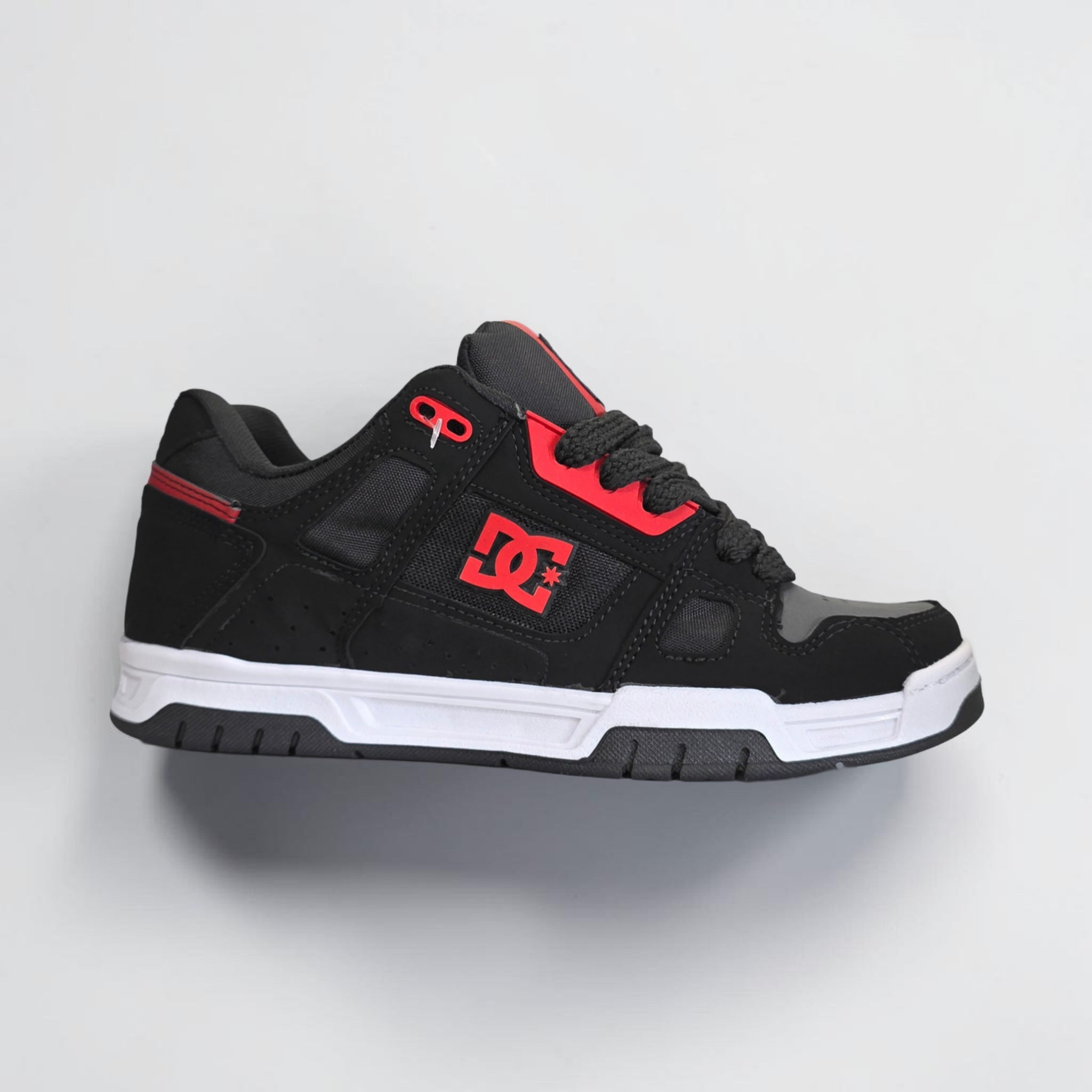 DC Shoes