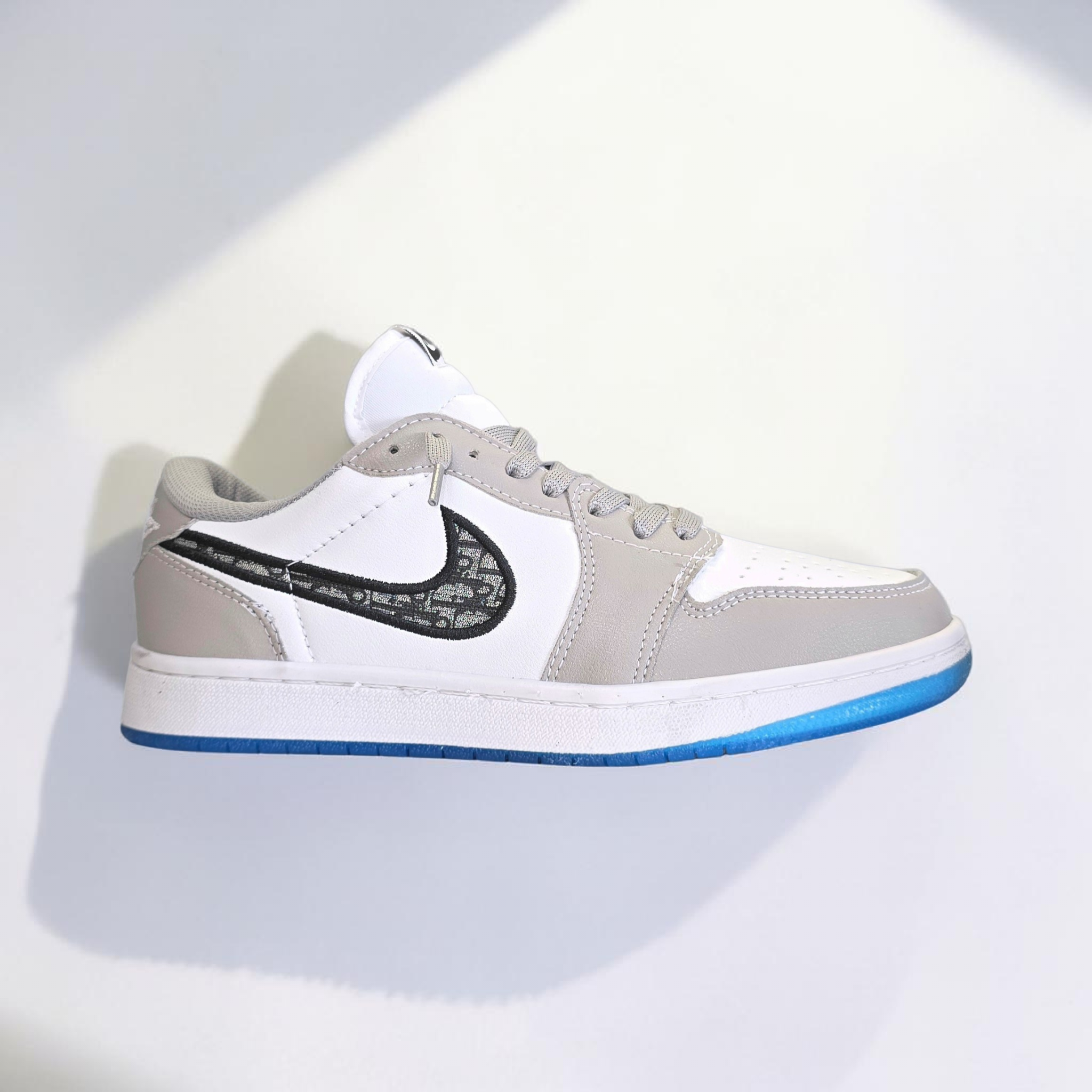 Jordan 1 Low Dior