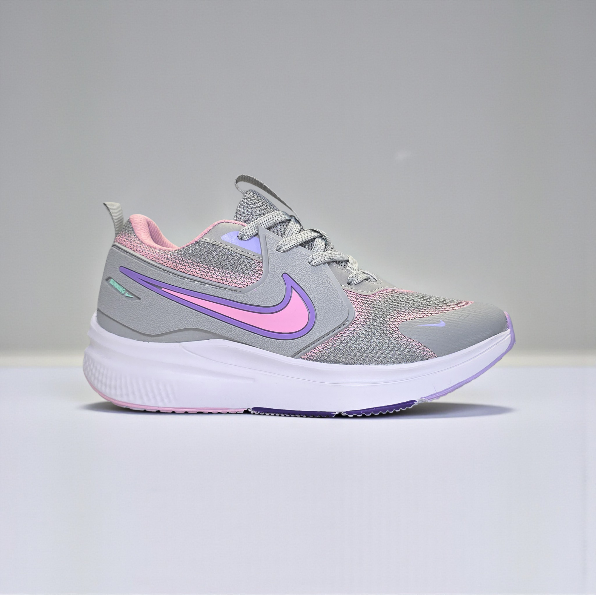 Nike Cosmic