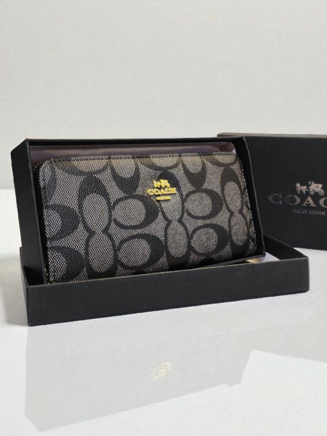Cartera Coach